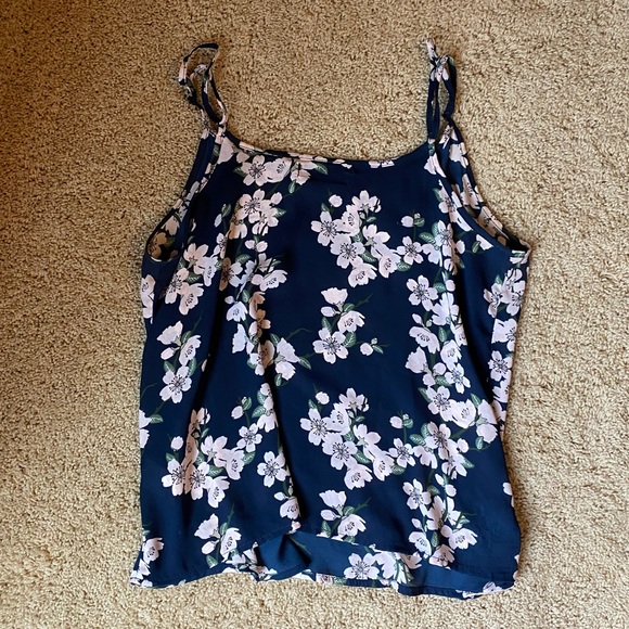 Cotton On Floral Top - Picture 2 of 2